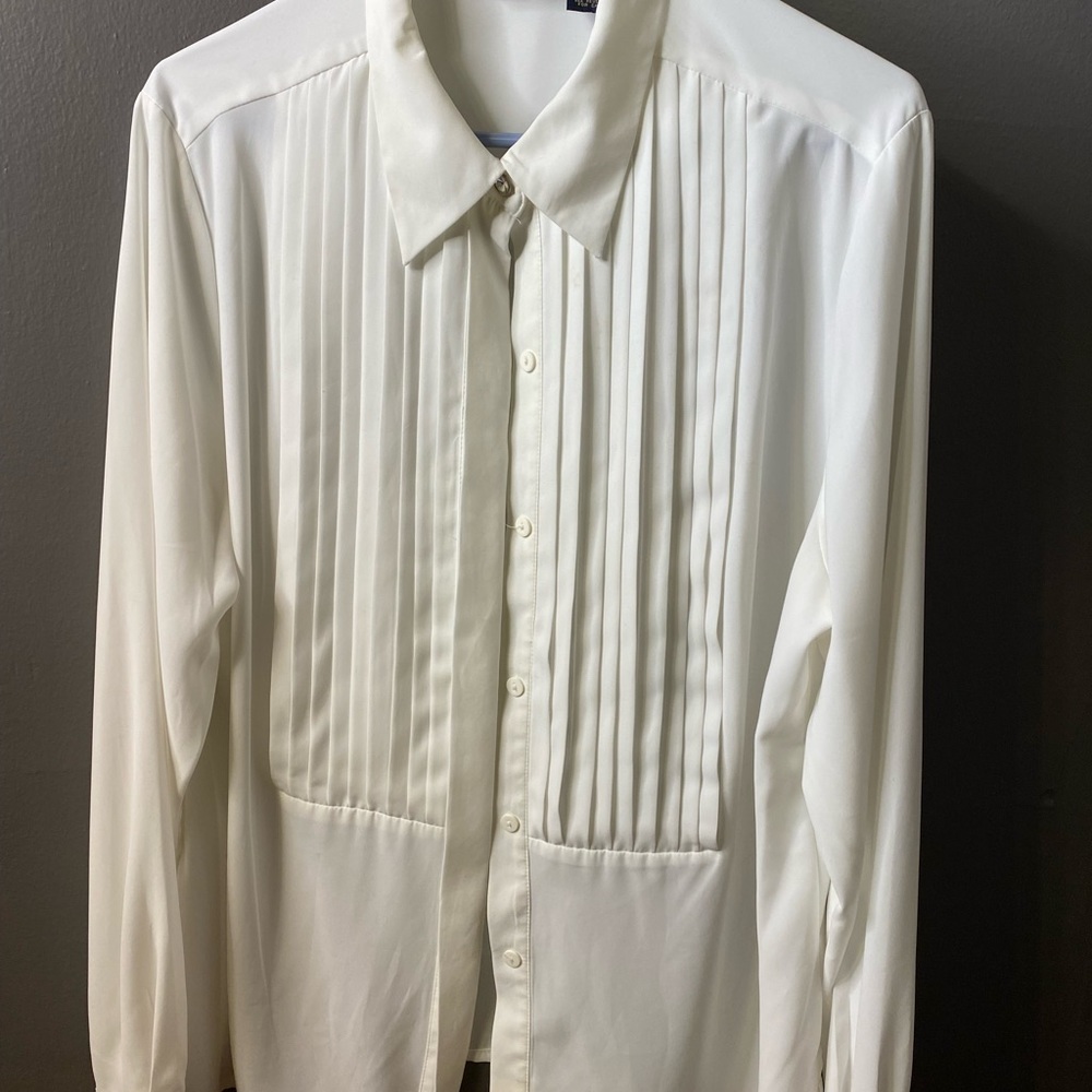Woman’s Blouse Laura Scott Off White long sleeve Size 18